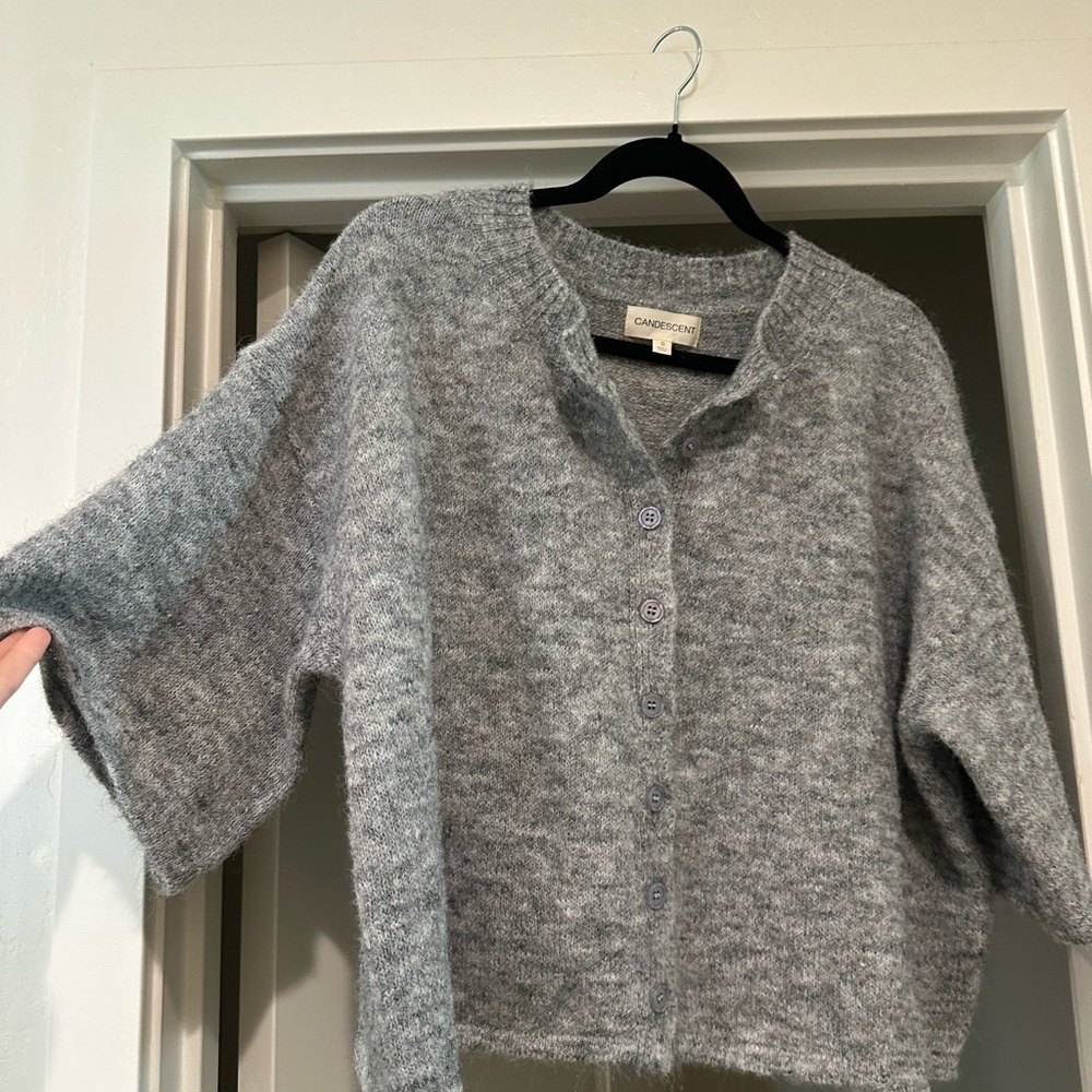 Short-sleeve Grey Cardigan